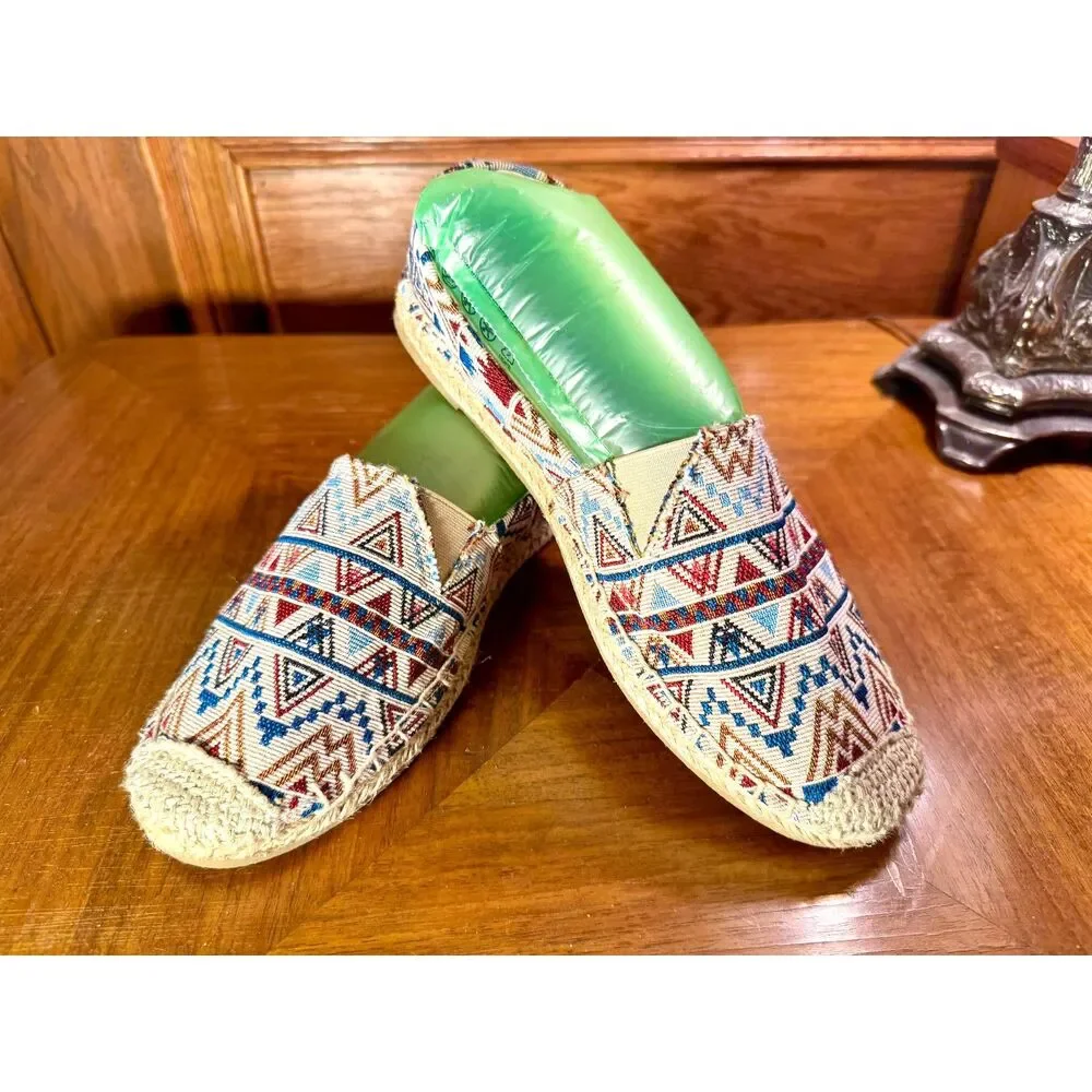 Minnetonka Slip On Fabric Native American Geometric Pattern W9M Comfort